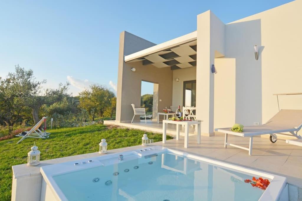 Villa Pettegola Tenuta Il Cavaliere Di Italia Noto- Vista Mare Mini Piscina Idromassaggio 외부 사진